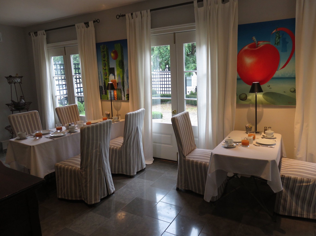 The Old Bank House主图