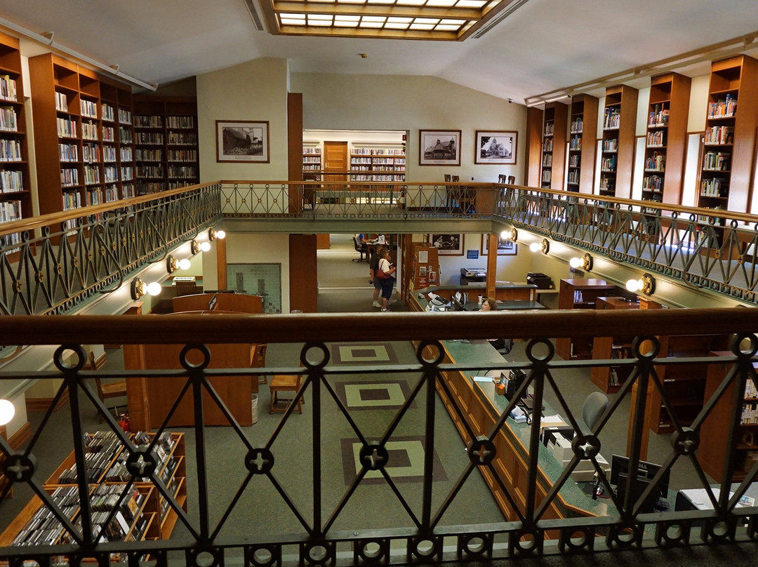 The Hoyt Library-萨吉诺必去景点