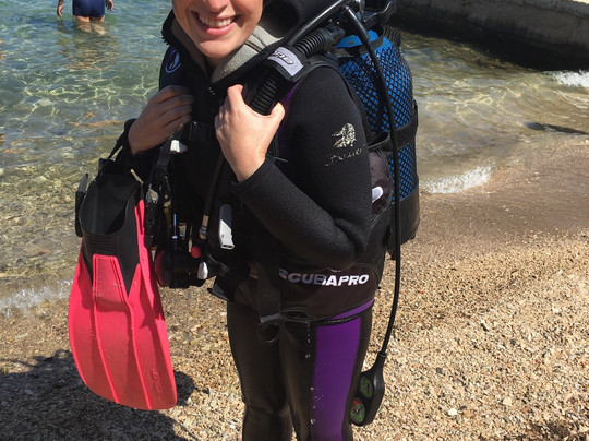 Dupin Dive Centre-科尔丘拉镇必去景点