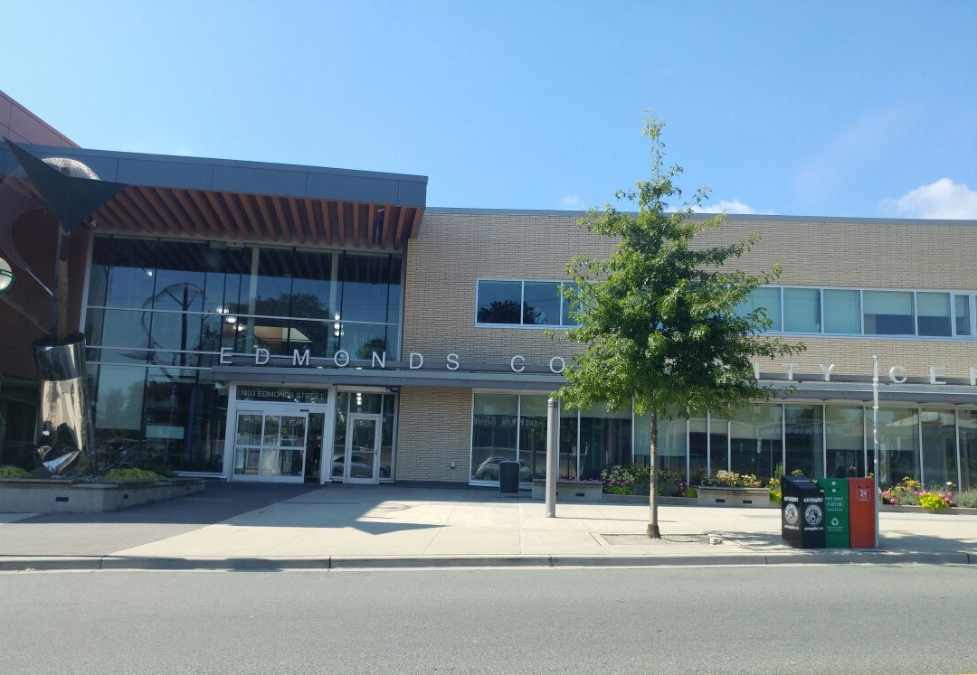 Edmonds Community Center-本那比必去景点