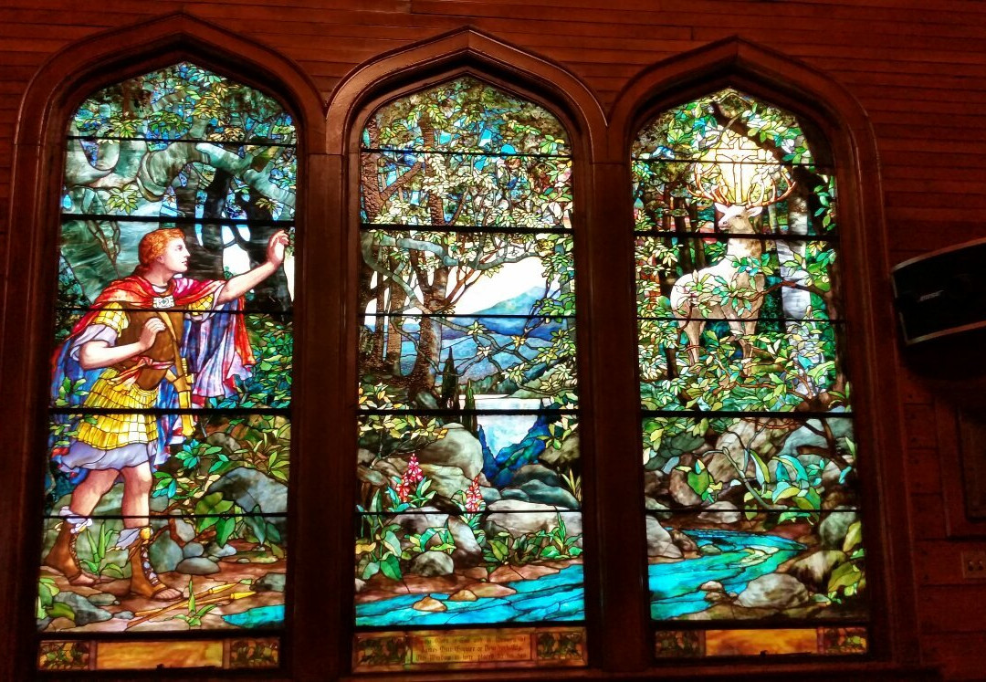 St. Eustace Episcopal Church-普莱西德湖必去景点