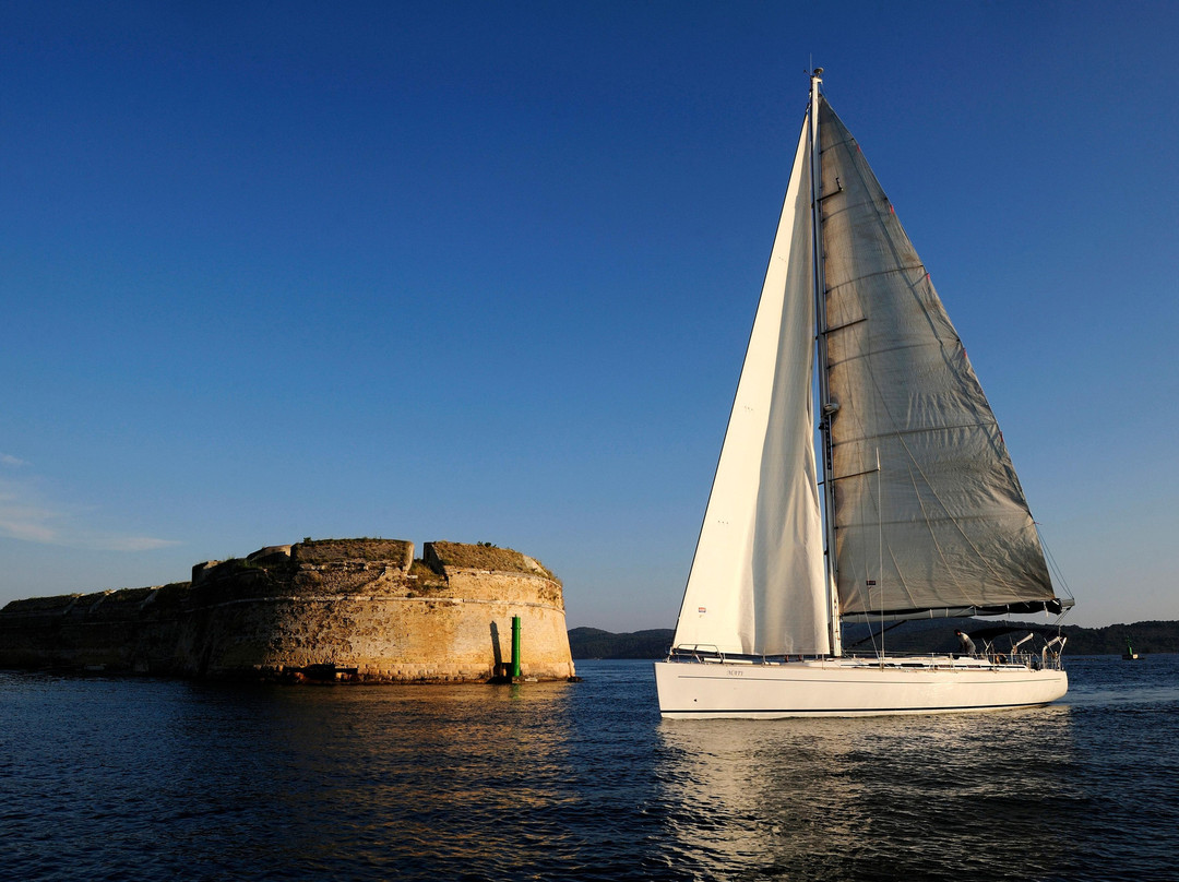 Hajos Nyar-希贝尼克必去景点