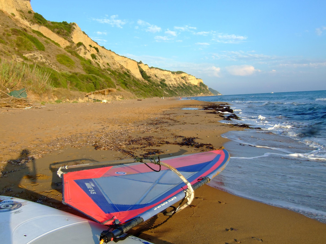 Tropical Windsurfing Gardenos Watersports景点图片