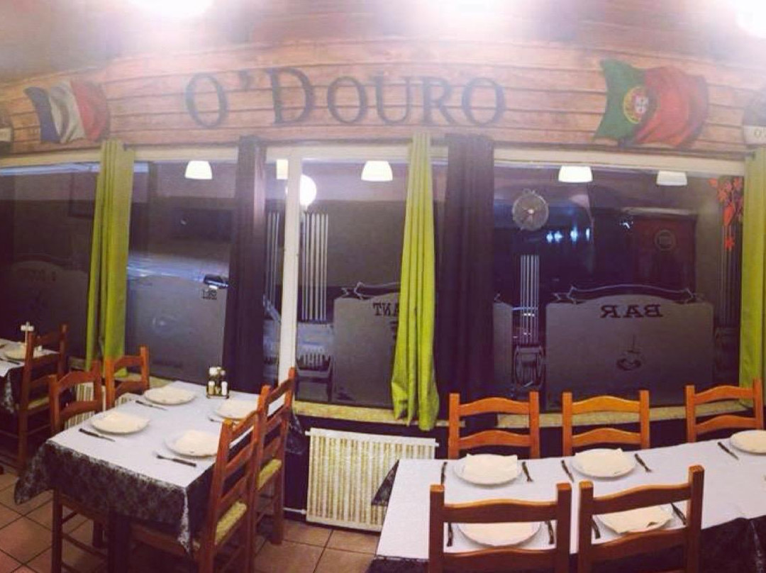 Le Bourget餐馆和美食-O Douro