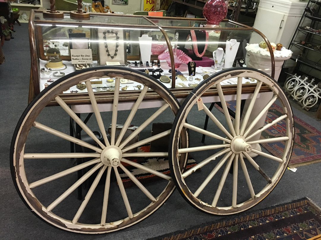 The Barn Antiques & Unique景点图片
