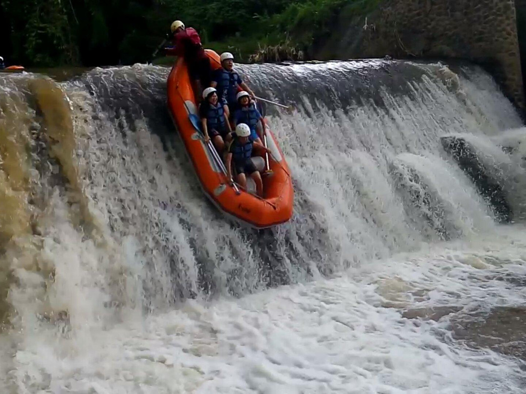 Rafting Sahabat Air-巴图必去景点