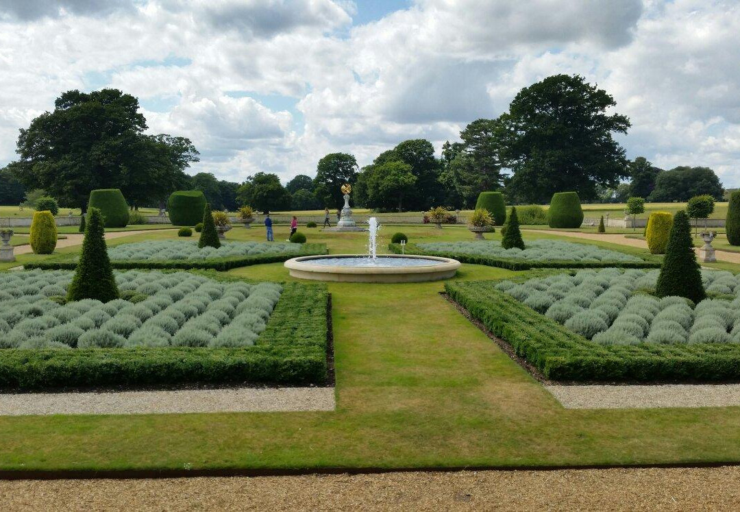 Somerleyton Hall Gardens景点图片