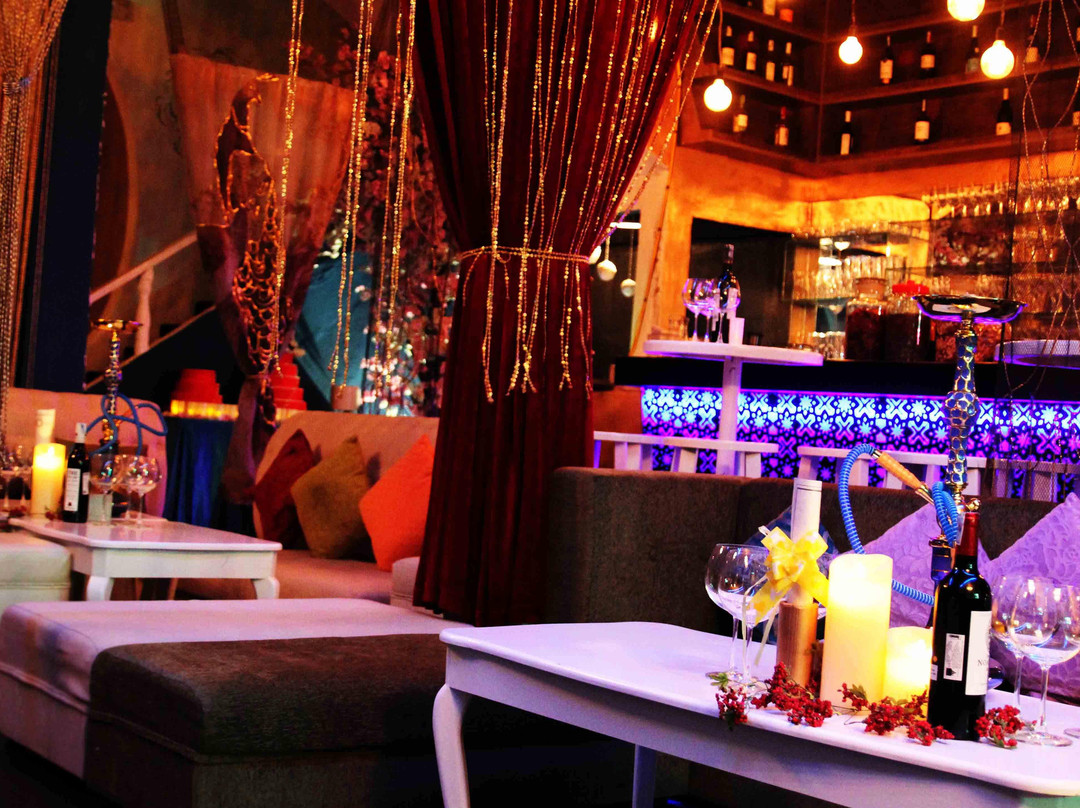 Ea Nuol餐馆和美食-Fantasy Lounge