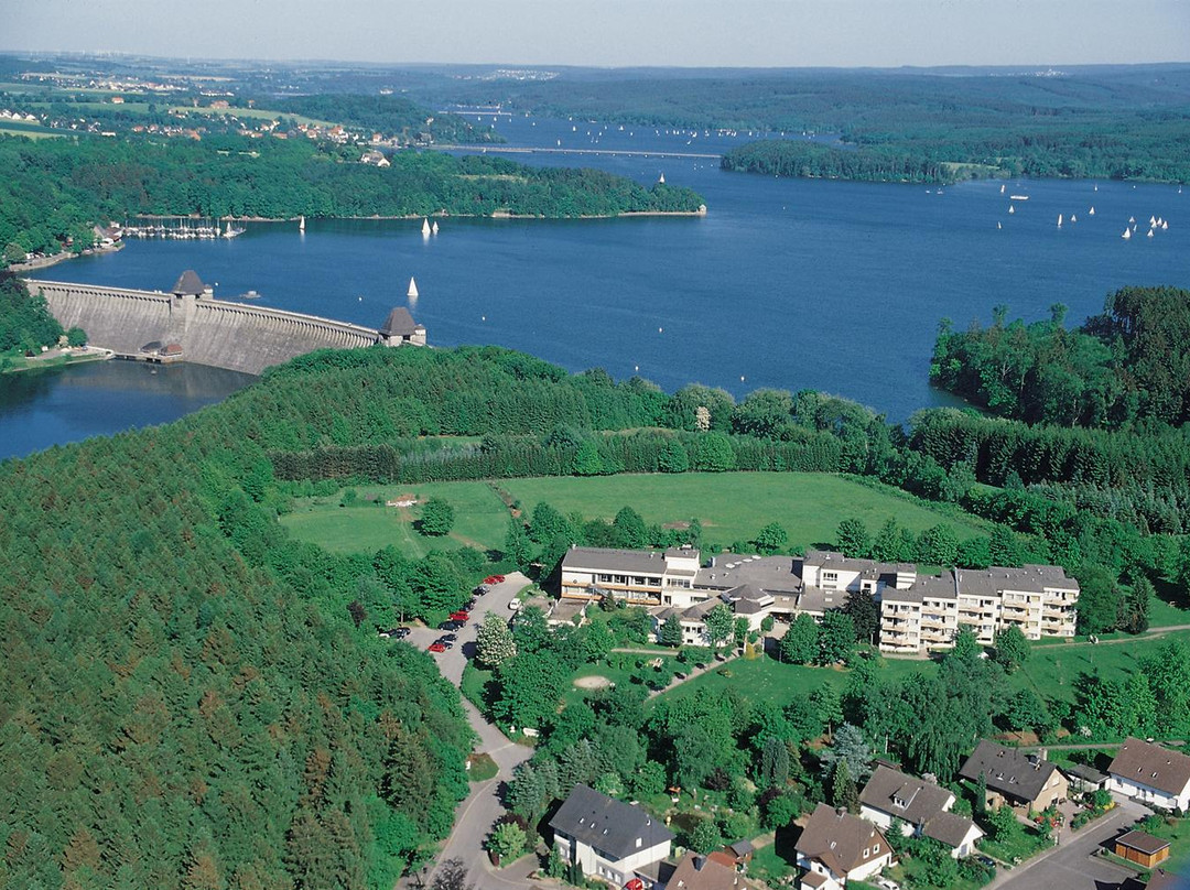 Heinrich Luebke Haus主图