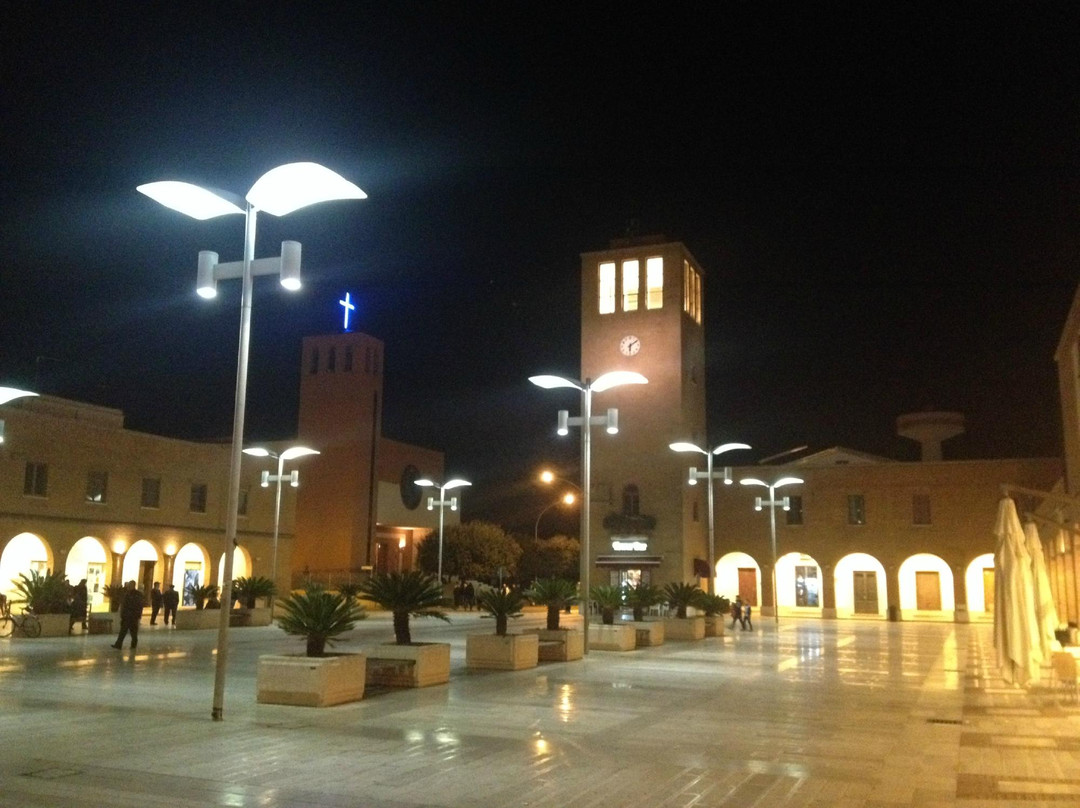 Marconia旅游景点-Piazza Elettra