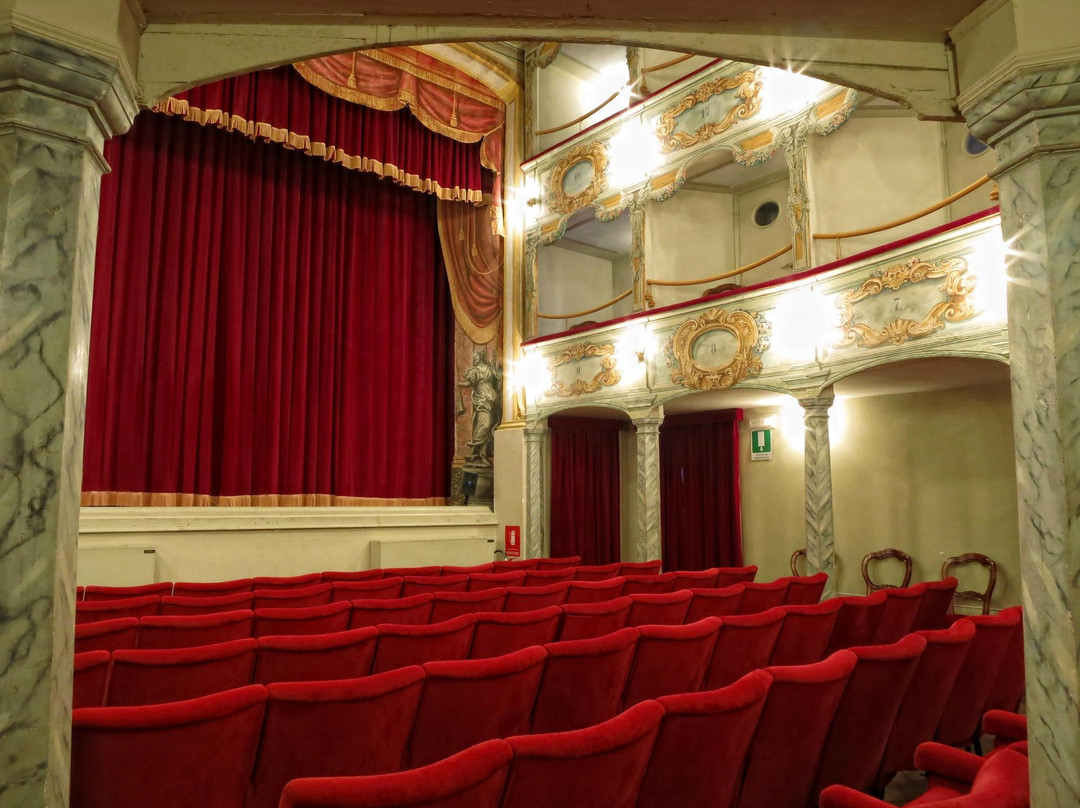 Teatro Comunale Penna San Giovanni景点图片