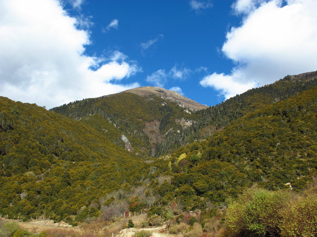 松赞梅里山居主图
