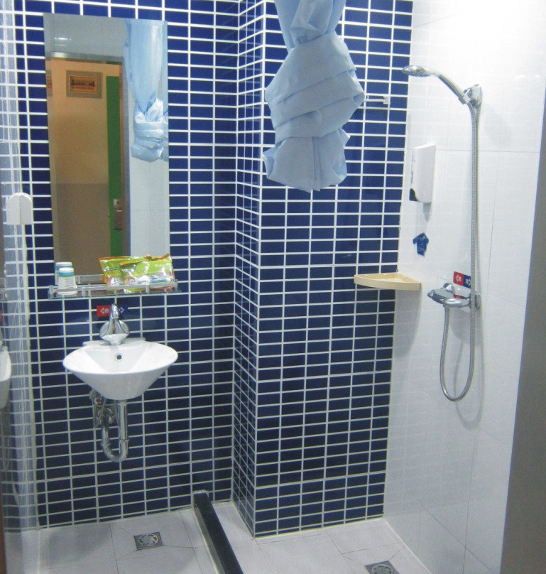 布丁严选酒店（杭州火车东站闸弄口地铁站店）主图