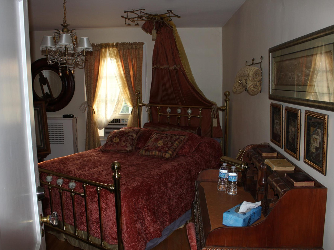 The White House Bed & Breakfast