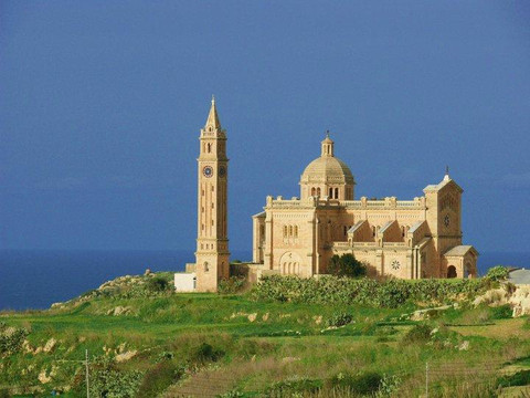 Mayjo Car Rentals & Tours-Victoria必去景点