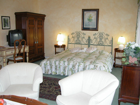 Colle di Buggiano酒店住宿-Swiss B&B La Tartaruga