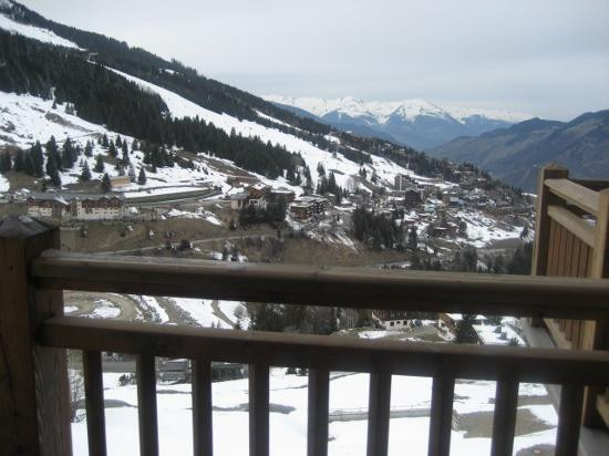 西泽纳酒店主图