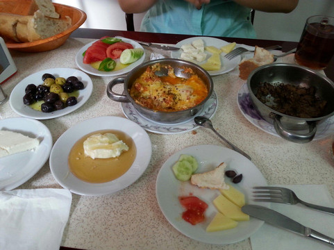 Besiktas餐馆和美食-Çakmak Kahvaltı Salonu