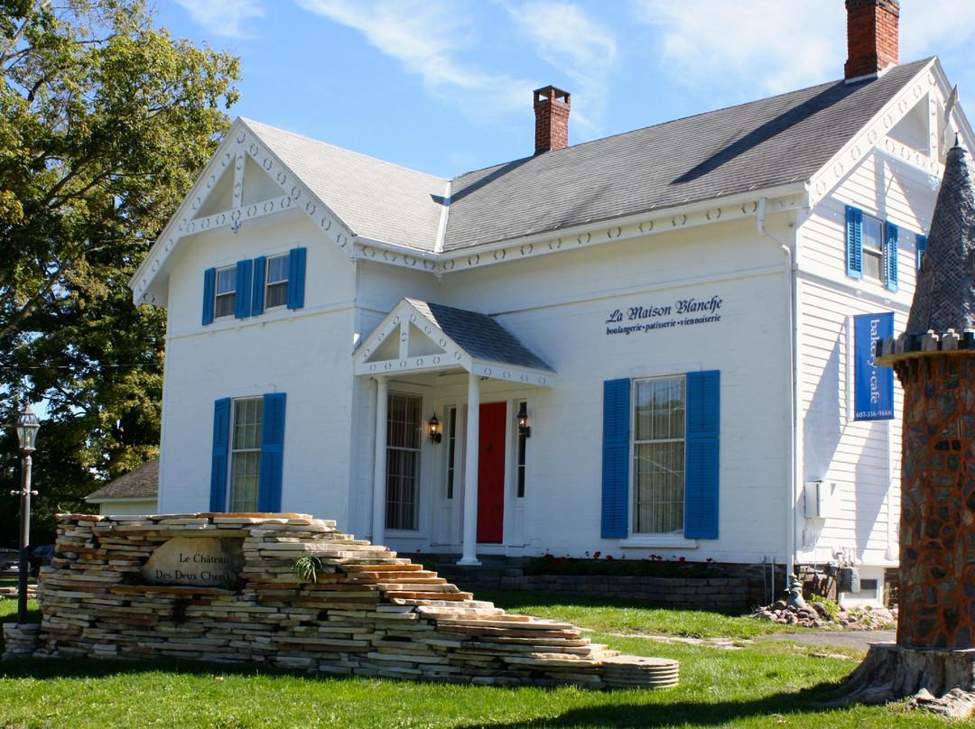 Norwich餐馆和美食-La Maison Blanche Bakery Cafe