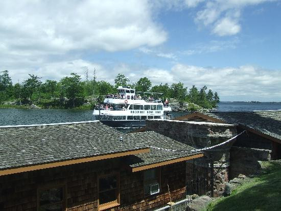 Uncle Sam Boat Tours景点图片