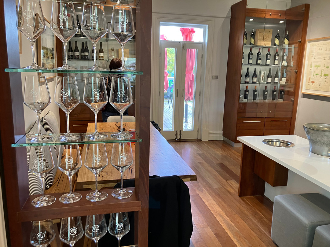 Two Hands Wines Cellar Door景点图片