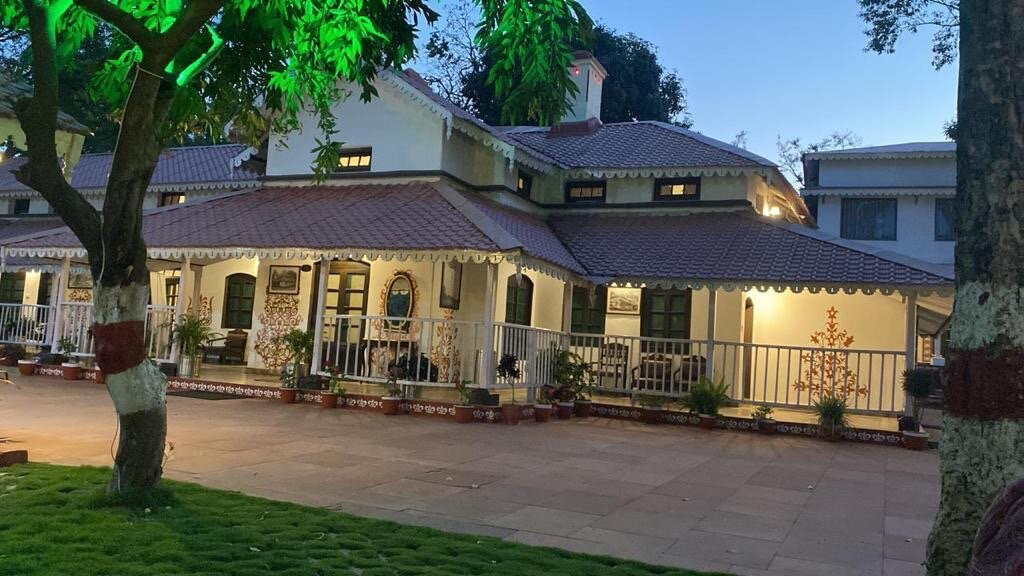 MPT Karnikar Bungalow, Pachmarhi主图