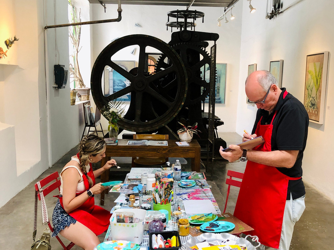 EMongrell Art Studio-圣米格尔护城必去景点