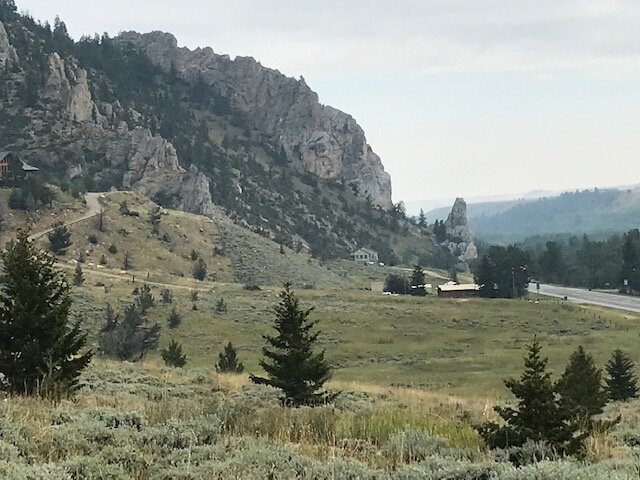 Two Bears Inn Bed & Breakfast主图