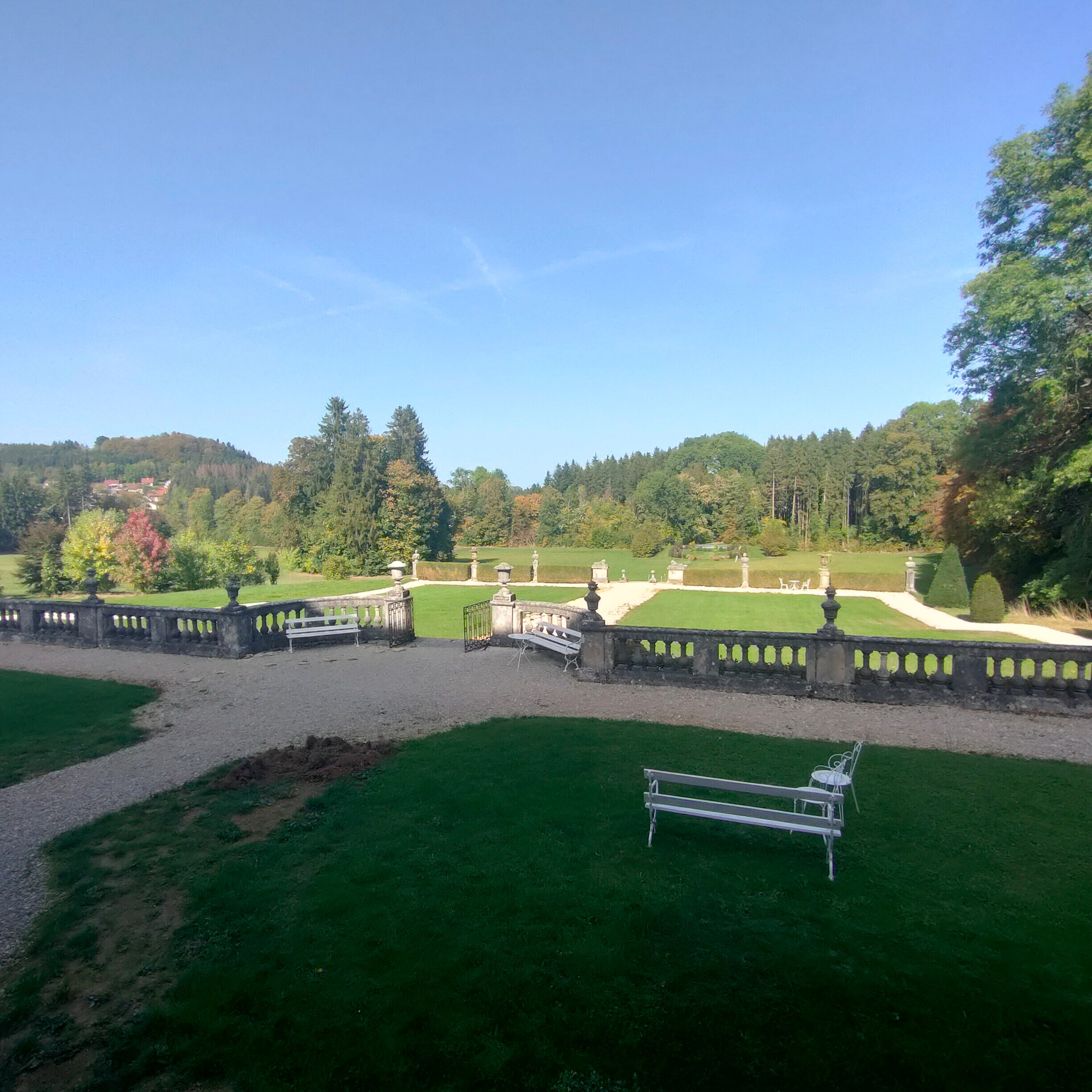 Chateau Montalembert-官方