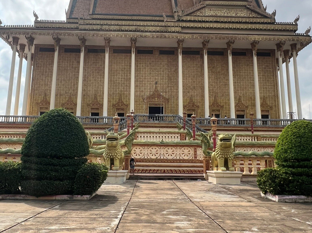 Vipassana Dhurak Buddhist Centre of Kingdom of Cambodia-乌栋必去景点