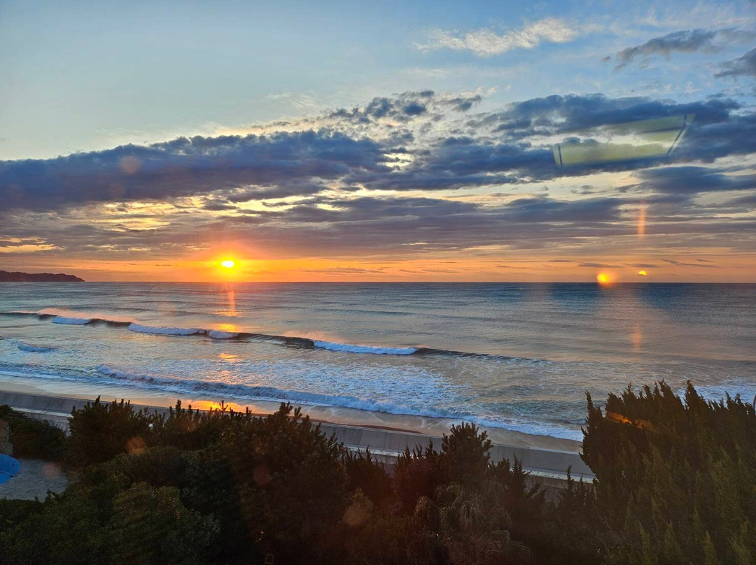 鸭川格兰酒店主图