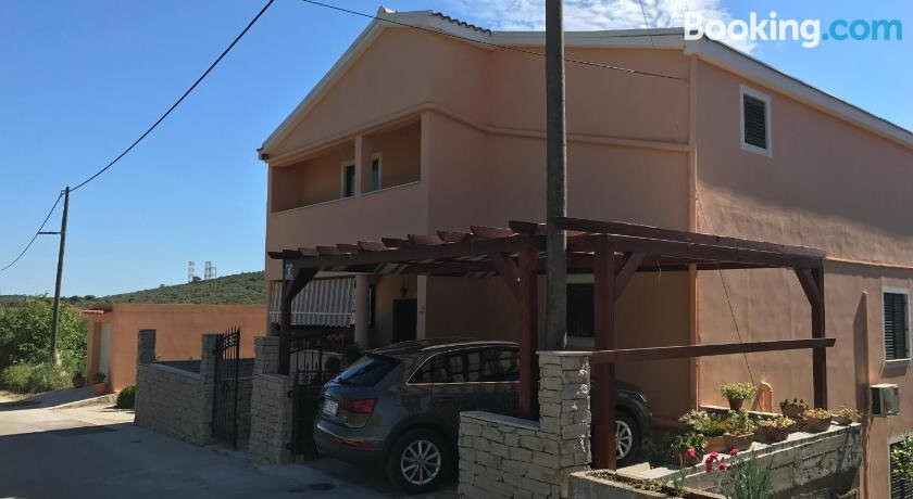 Apartments Lamjana