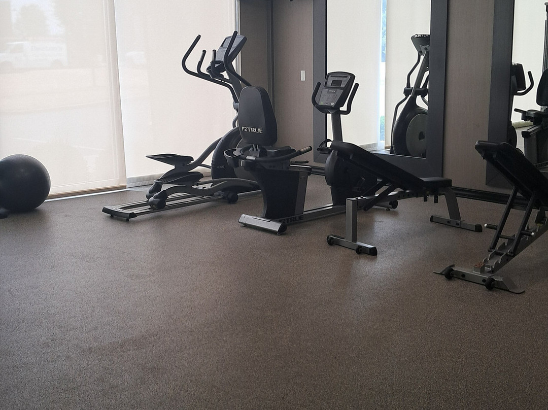 La Quinta Inn & Suites by Wyndham Terre Haute主图