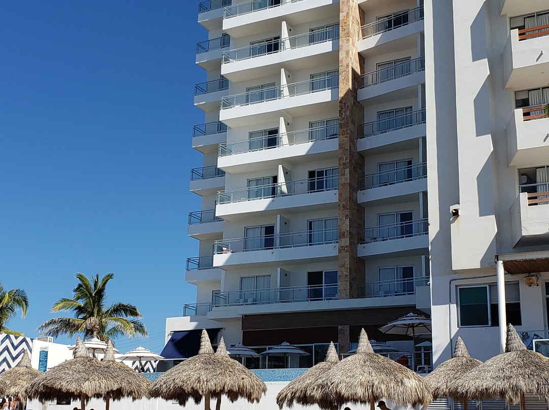 Pacific Palace Beach Tower Hotel主图