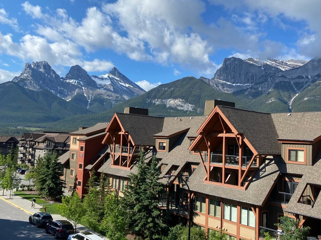 黑石山旅馆主图