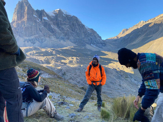 Andean Blue Sky Of Peru-瓦拉斯必去景点