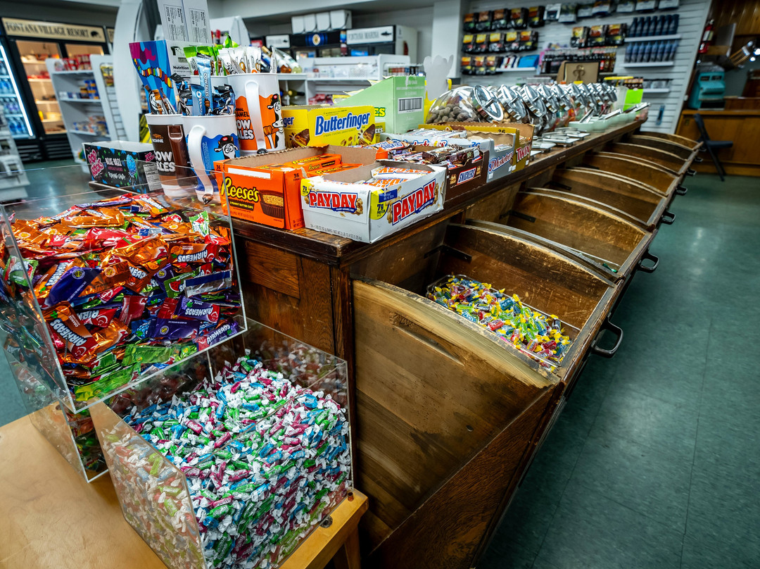 Fontana Village General Store-Fontana Dam必去景点