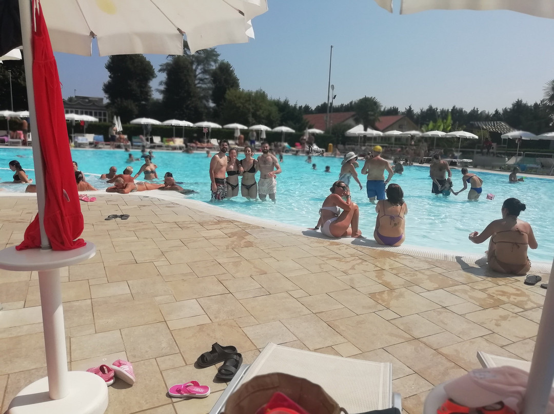 Piscina Blue Park景点图片