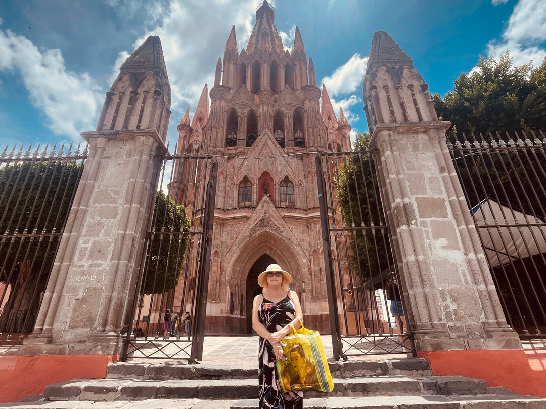 Amexing Experience by Angelica Tours-圣米格尔护城必去景点