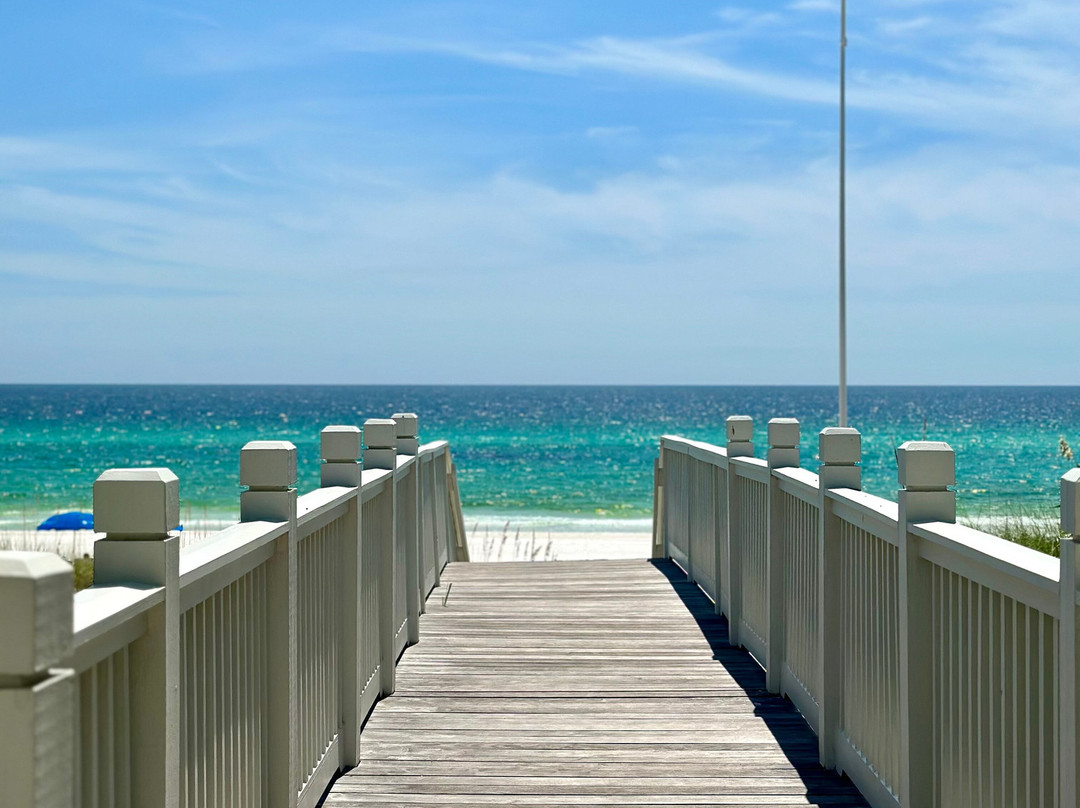 卡里隆海滩度假旅馆主图