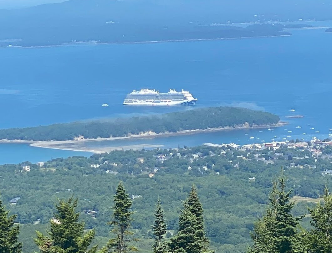 Bar Harbor Coastal Cab & Tours-巴港必去景点
