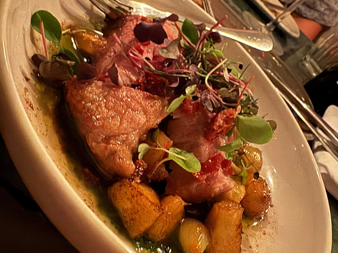 Manzana Tapas Bar