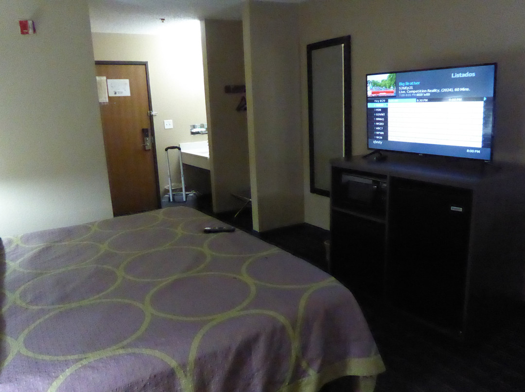 Super 8 by Wyndham Monee主图