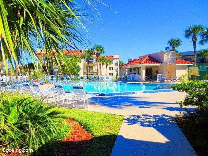 Ocean Front Motel主图