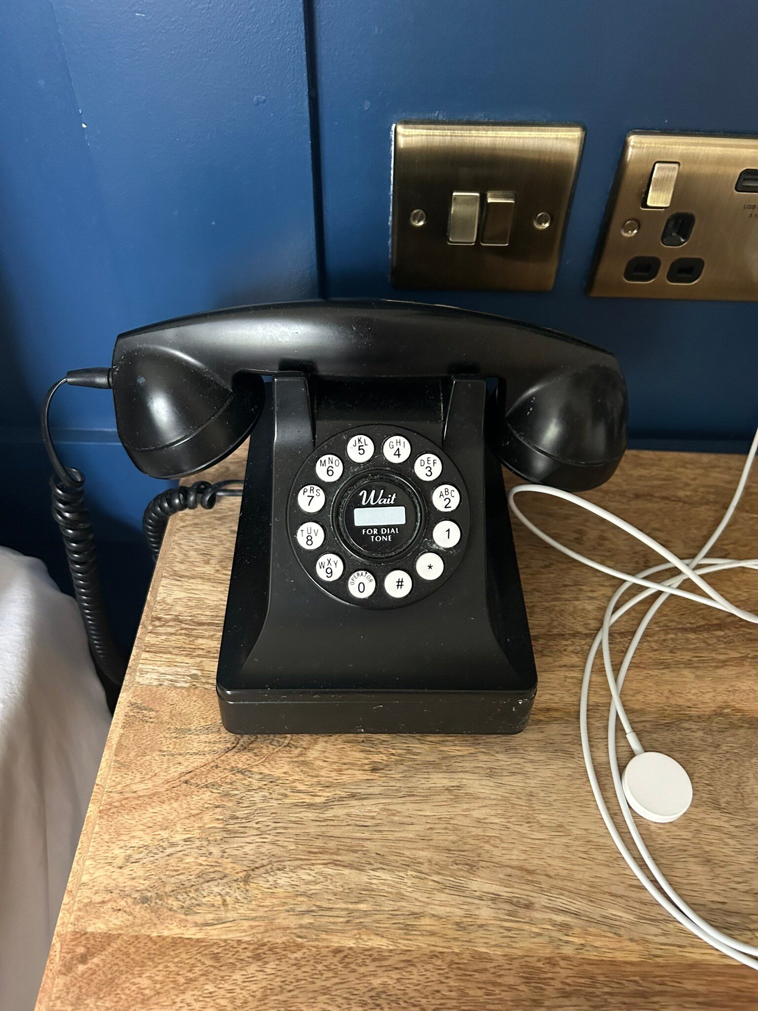 The Bear (Hotel)-官方