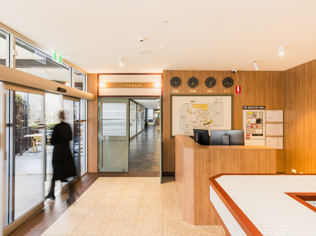 Molonglo Valley酒店住宿-The Statesman Hotel