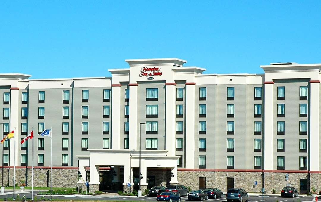 蒙古顿酒店住宿-蒙克顿希尔顿恒庭套房酒店