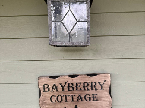 秋日岭小屋酒店主图