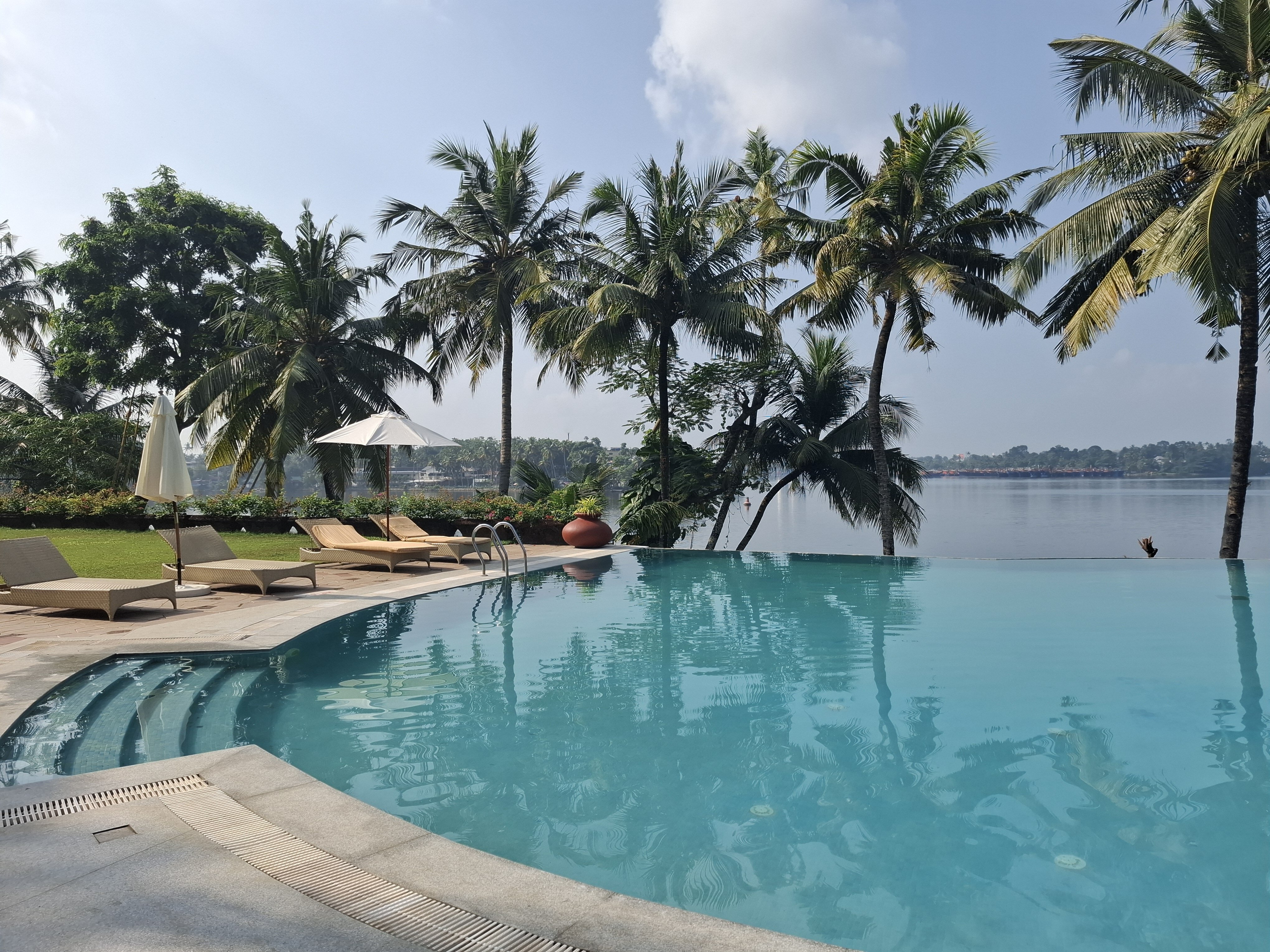 The Leela Ashtamudi, A Raviz Hotel-泳池