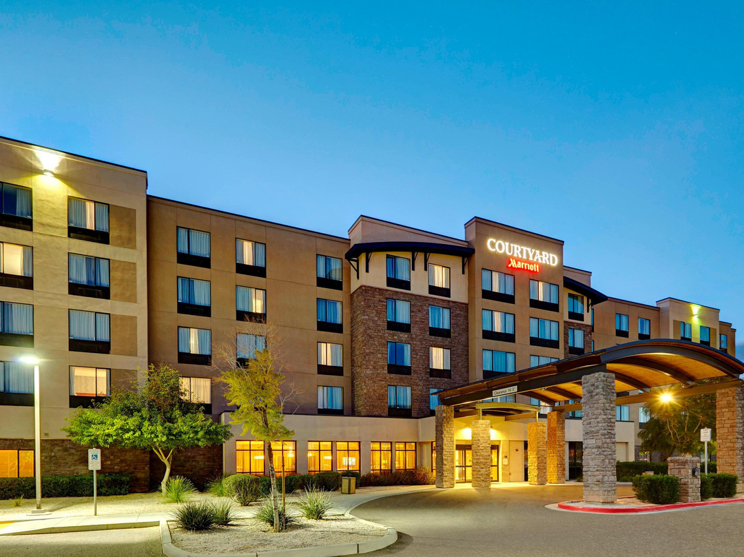 凤凰城北/欢乐谷万怡酒店主图